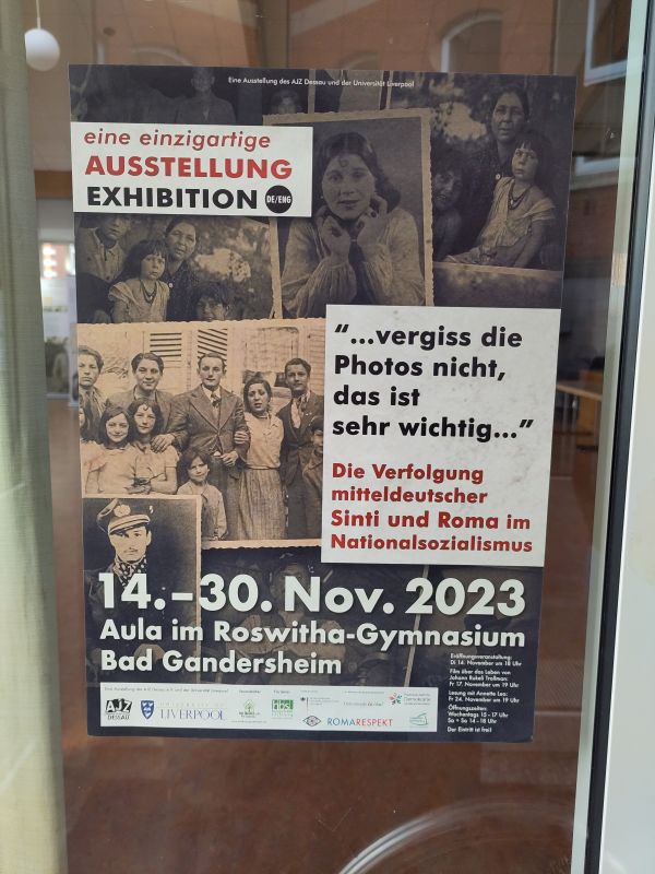 Plakat "erfolgung von Sinti und Roma"